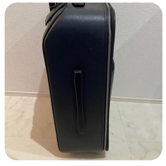 🔥🔥LOUIS VUITTON🔥🔥TAIGA🔥🔥PEGAS🔥🔥 - Picture 9 of 11